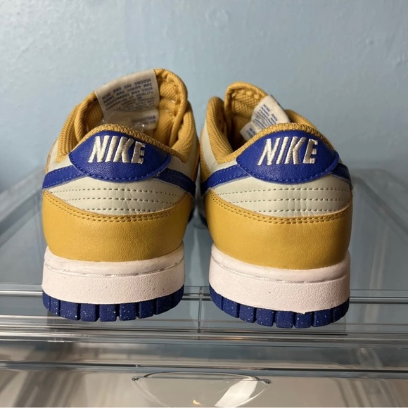 Nike Women’s Dunk Next Nature Wheat Gold Size 6.5 DS No box - Picture 3 of 9